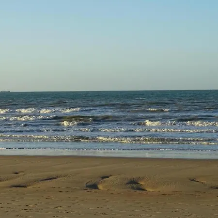 Lägenhet In By The Beach, Cleaning Included Nieuwpoort